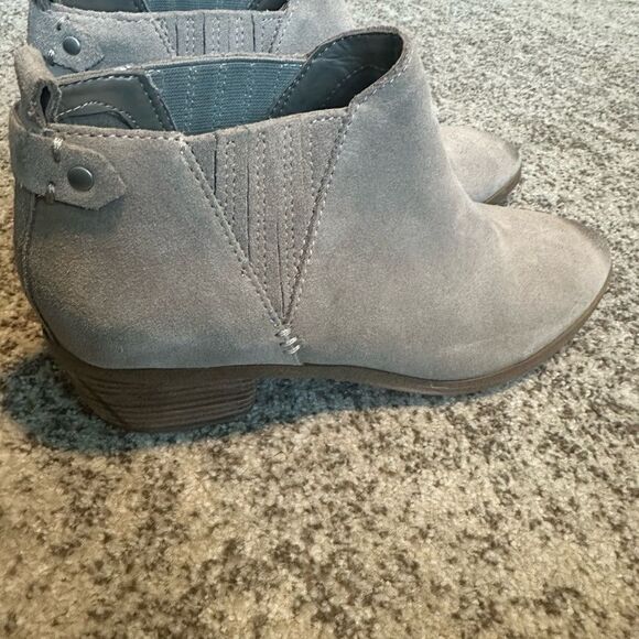 Marc Fisher Women’s Suede Ankle Booties 9.5 - Picture 5 of 8